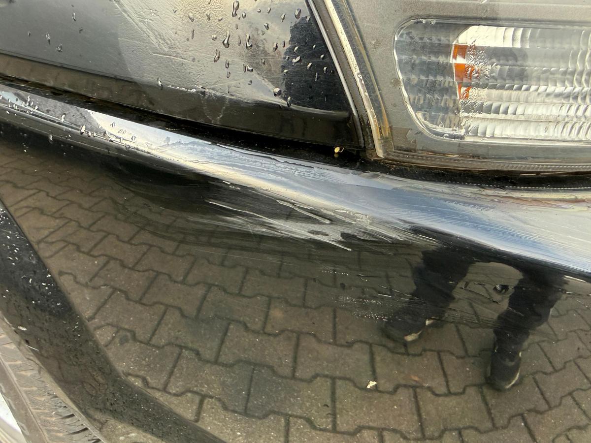 Hyundai Tucson JM BJ06 original Sto&szlig;stange Sto&szlig;f&auml;nger vorn EB Ebony Black